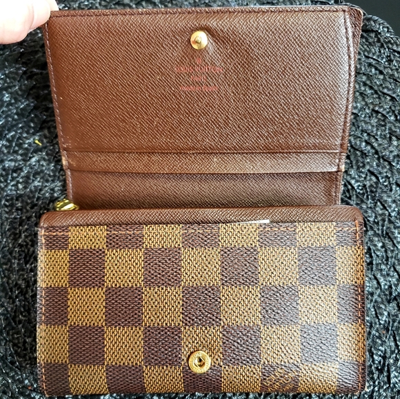 Wallet - Picture 2 of 8